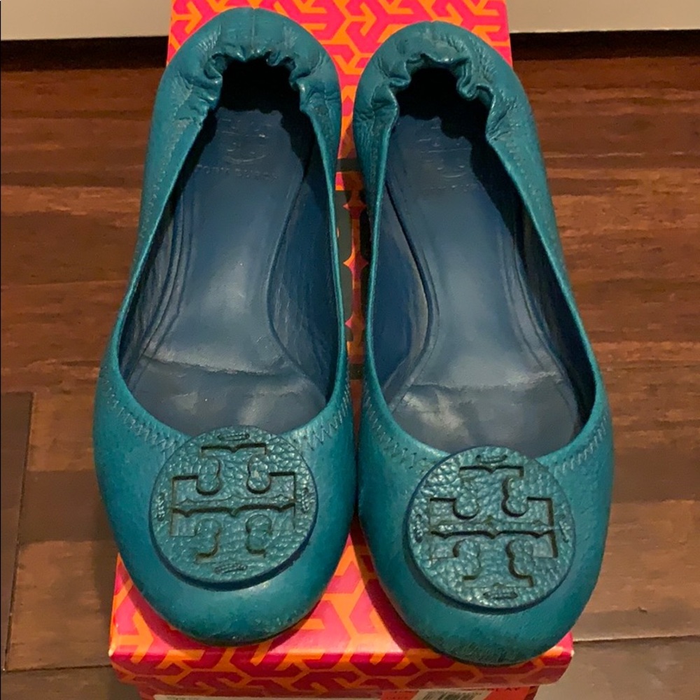 Tory Burch Peacock Feather Flats size 6